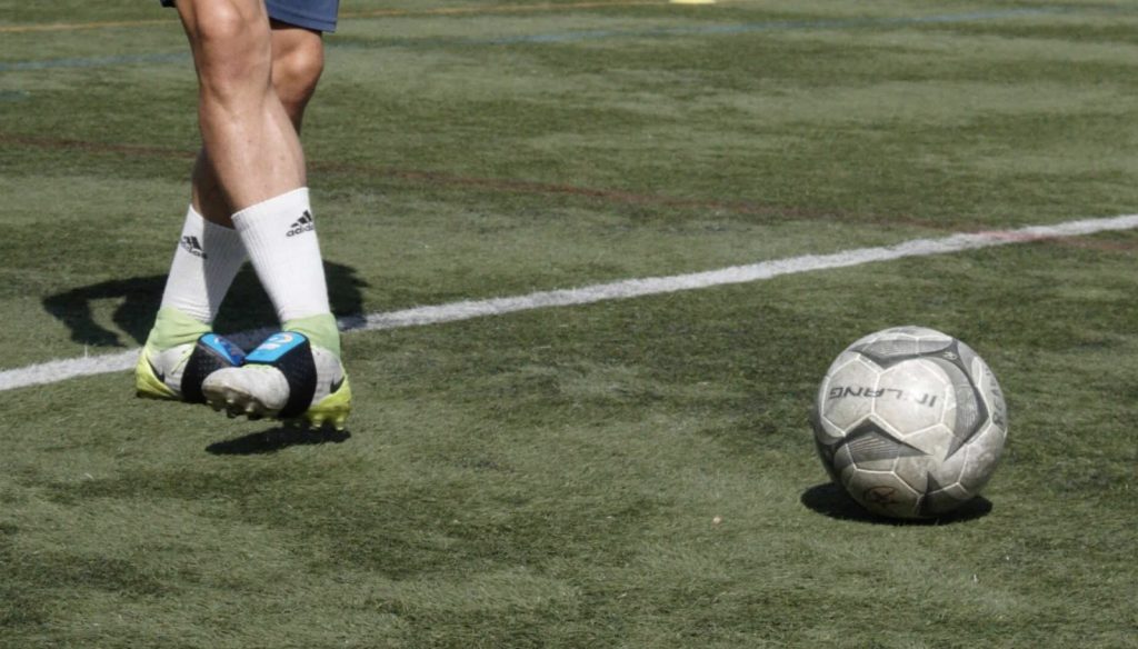 Acuerdo con la UVic-UCC para llevar a cabo un estudio sobre la efectividad del uso de pesas de empeine en el fútbol