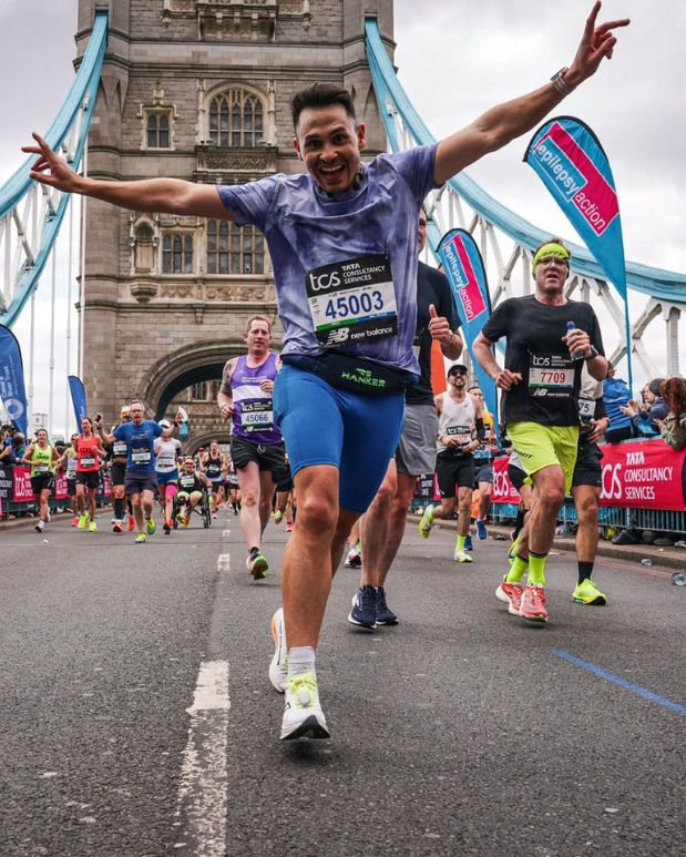 Carlos Jiménez, redactor y tester de RUNNER'S WORLD, en la Maratón de Londres